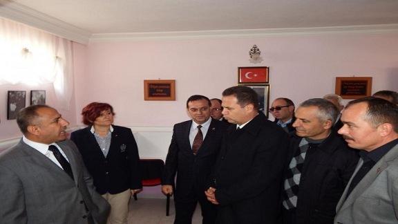 İlçe Milli Eğitim Müdürümüz Atatürk İlk/Ortaokulu Kütüphanesi Açılış Törenine katıldı.